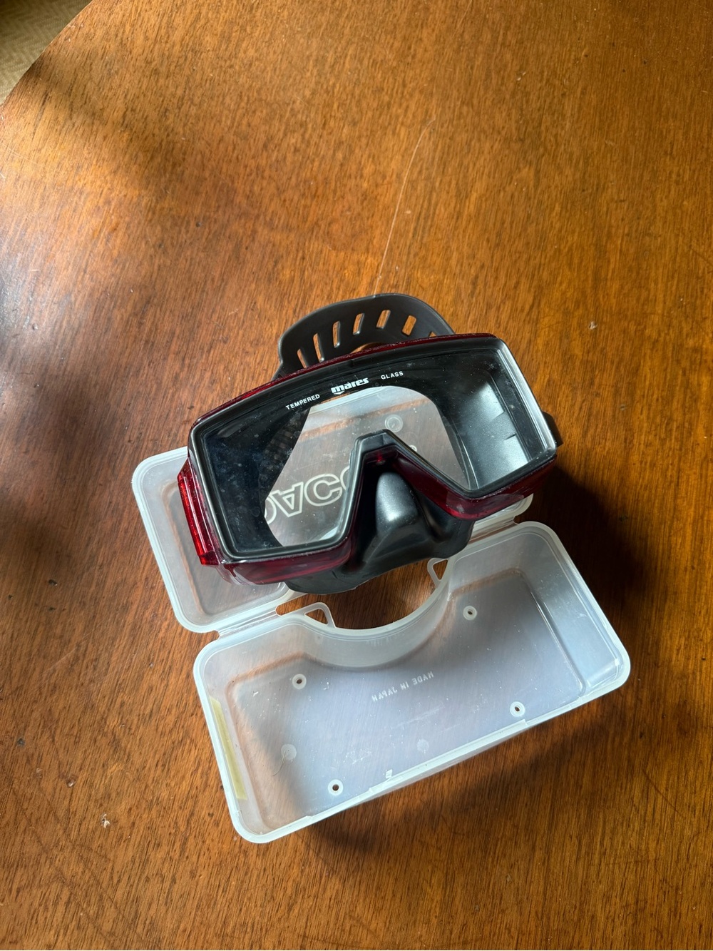 Scuba/Snorkel Dive Mask in Black & Red